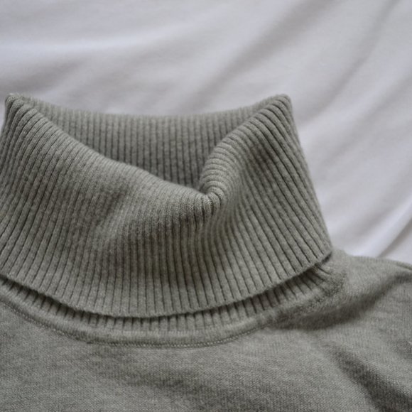 Grey turtleneck sweater - Picture 5 of 7